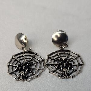 Silver-toned Spider Web & Scull Drop Earrings Goth Party Holiday Novelty